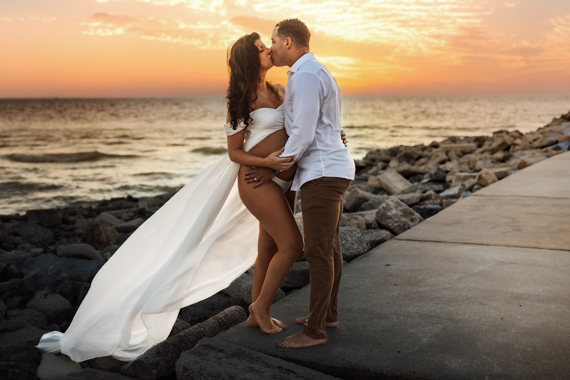 Tampa beach maternity photography at golden hour